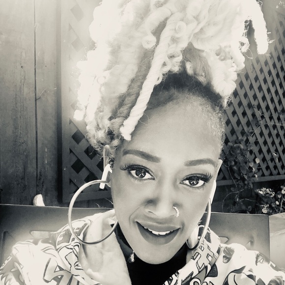 Nice to meet you! I’m Mikaila - Picture 2 of 14